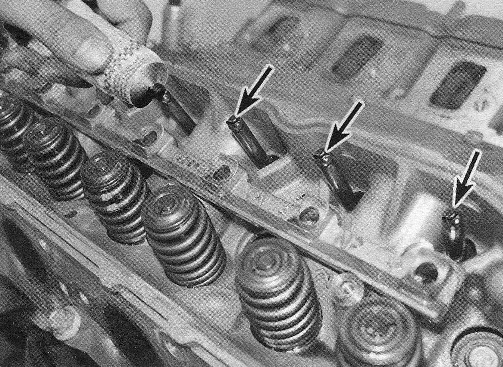 Chevrolet Silverado V8 engines _ Lubricate the pushrod ends and the valve stems with engine assembly lube before installing the rocker arms